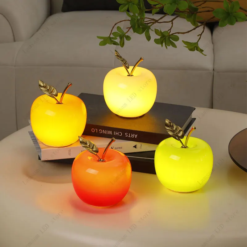 Decor Lighting Cy - AAA電池式LEDアップルテーブルランプフルーツ型デスクライトかわいいおもちゃ子供用ギフトとして寝室リビングルームの装飾に