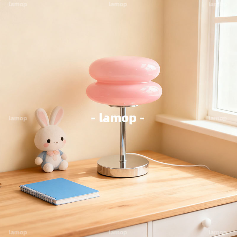 クリーム色のレトロなベッドサイドテーブルランプ、ミッドセンチ - Lighting Decor Bedroom のレビューと価格