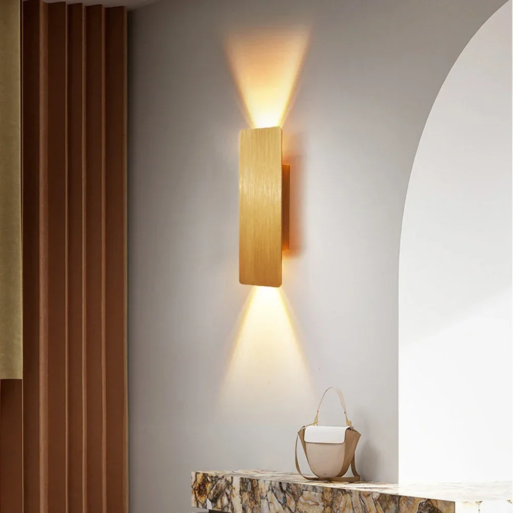 シンプルなLED屋内壁掛けランプ、寝室、リビングルーム、家庭 - Decor Lighting Cy のレビューと価格